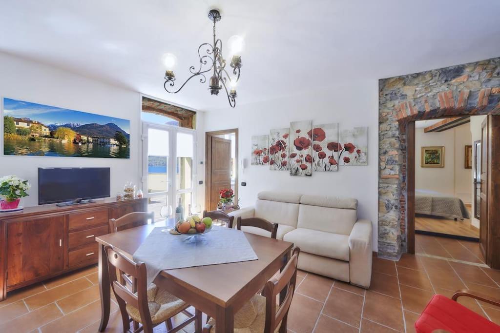 Casa Ducale Como Lake View Mandello del Lario Exterior photo