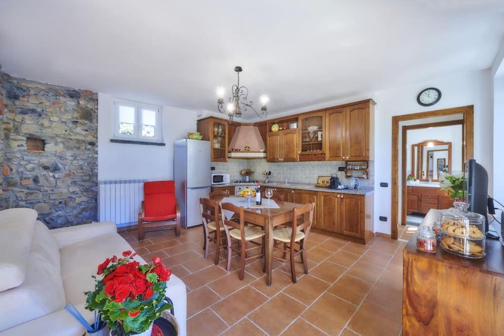 Casa Ducale Como Lake View Mandello del Lario Exterior photo