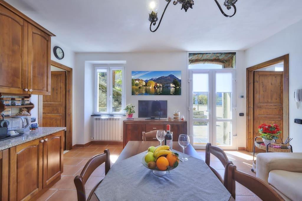 Casa Ducale Como Lake View Mandello del Lario Exterior photo